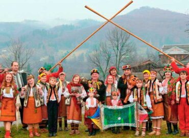 Великодні традиції та обряди у Карпатах